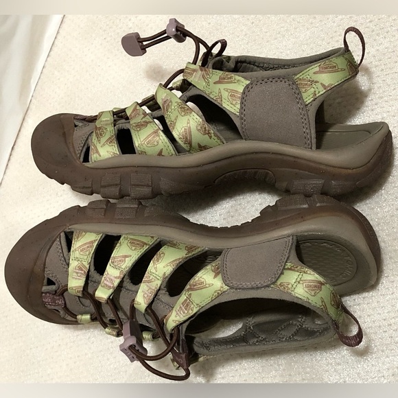 Keen Women’s size 10 Water Sandals Newport Closed Toe Smokey Bear - Picture 4 of 11